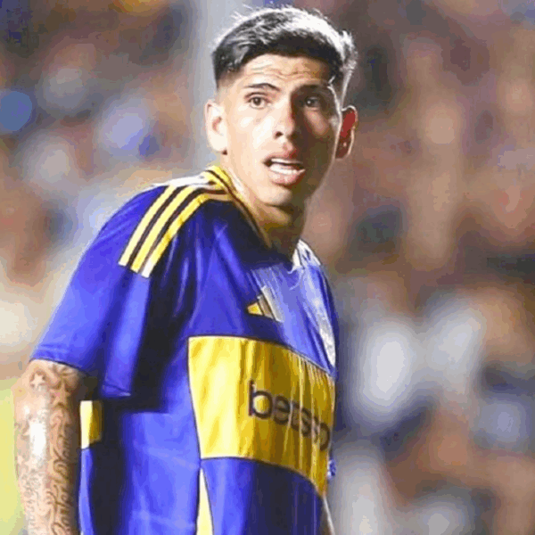 Polémica Carlos Palacios: Comportamiento Fuera del Campo