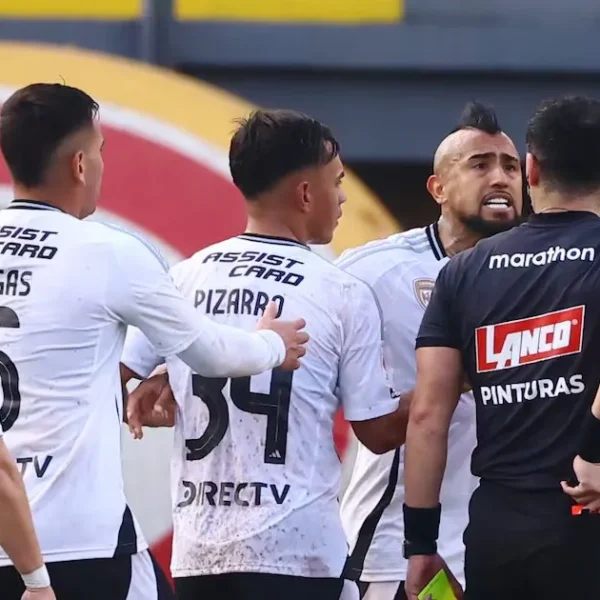 Arturo Vidal Expulsión: Impacto en Colo Colo y Clásicos
