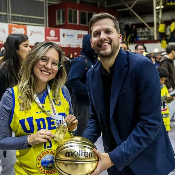 Santiago Gómez: Triunfo en el Baloncesto Chileno 2025