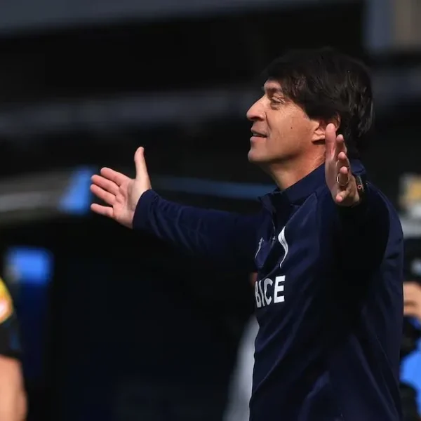 Bajas Universidad Católica: Impacto y Estrategias