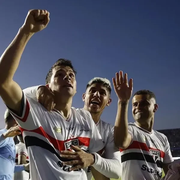 Gonzalo Tapia Anota Su Primer Gol Del Año En Brasil
