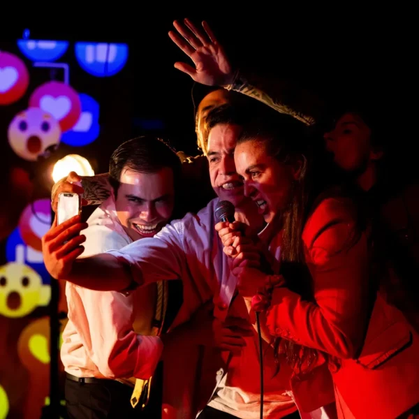 Obra Mediocres: Teatro en Valparaíso para Todos