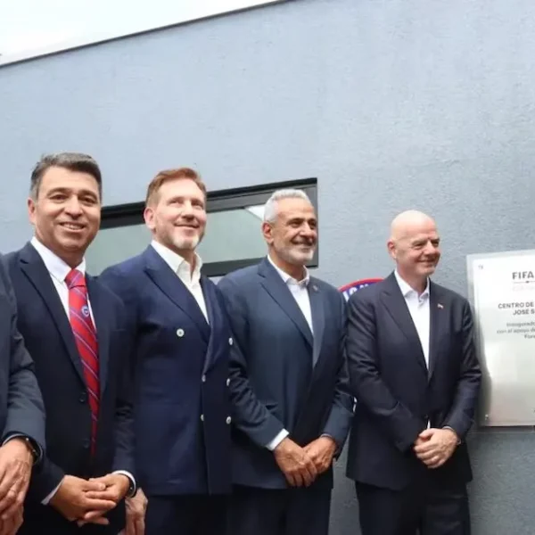 Fútbol chileno: Infantino Elogia el Futuro en Chile