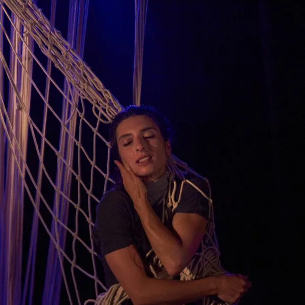 Mujeres que tejen en el aire: Un estreno único