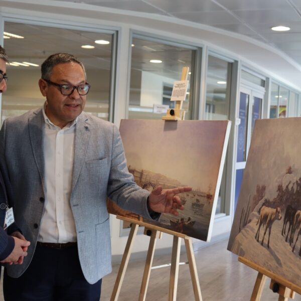 Exposición de arte en hospital: descubre cómo transforma la salud