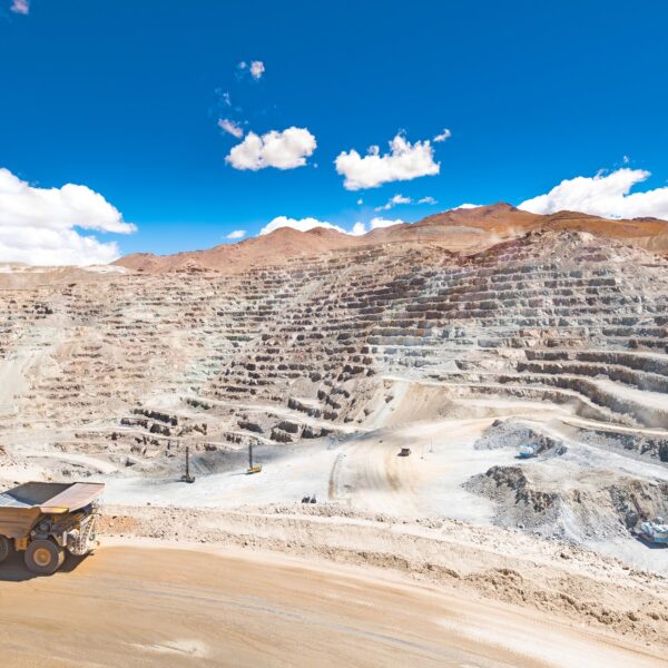 Generación Solar Portátil: Solución Innovadora para Faenas Remotas