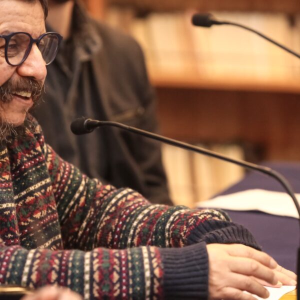 Poesía: ¿Por qué es esencial en nuestra sociedad actual?